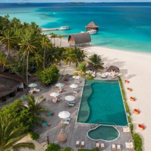 angsana velavaru beachfront infinity pool villa